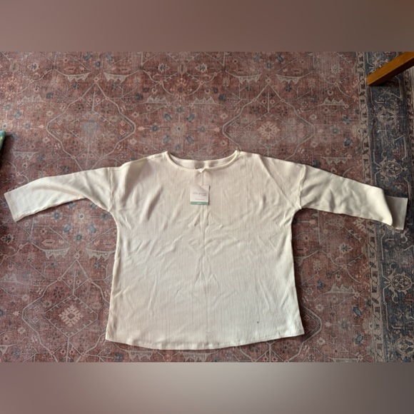 Carter’s top - Picture 1 of 4